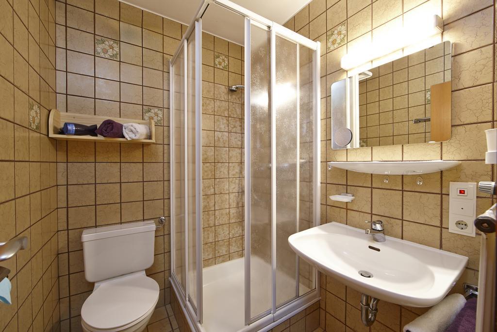 Gaestehaus Alpina Bad Kohlgrub Habitación foto
